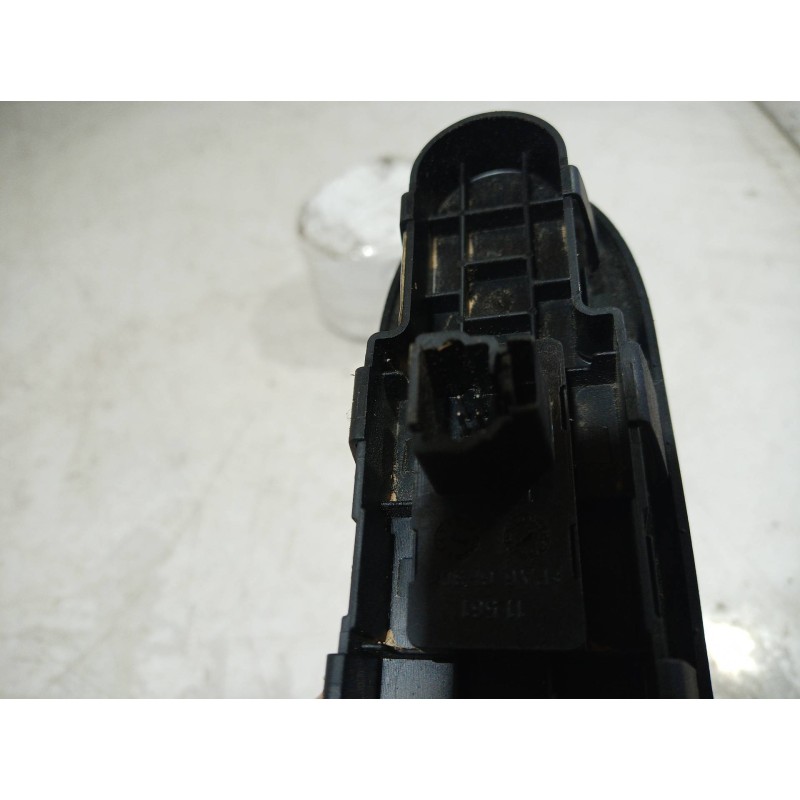 Recambio de mando elevalunas delantero derecho para peugeot 307 break/sw (s2) d-sign referencia OEM IAM 53269709 53269709 532697