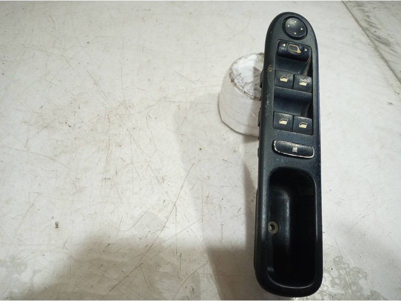 Recambio de mando elevalunas delantero izquierdo para peugeot 307 break/sw (s2) d-sign referencia OEM IAM 96531124XT 96531124XT 