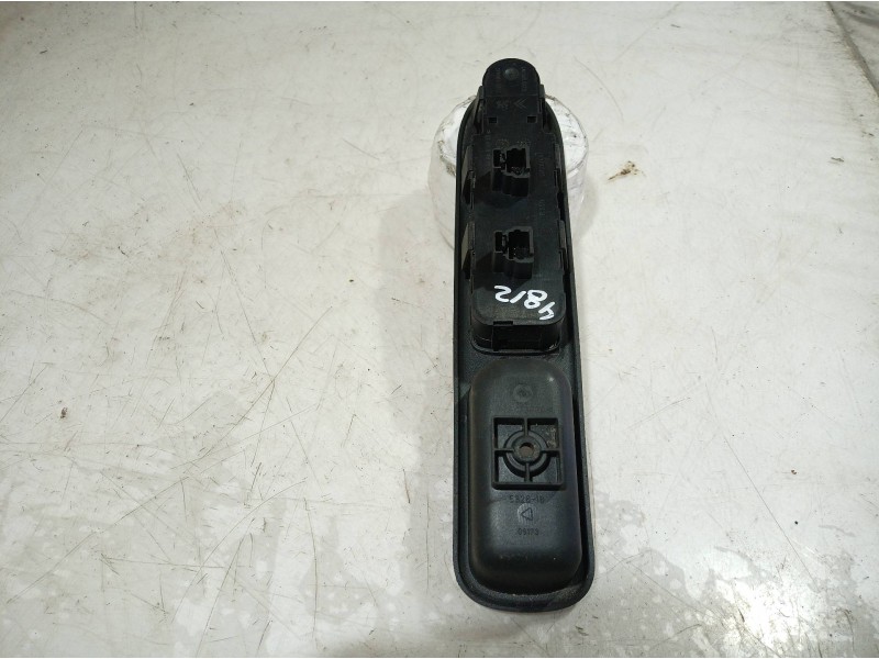 Recambio de mando elevalunas delantero izquierdo para peugeot 307 break/sw (s2) d-sign referencia OEM IAM 96531124XT 96531124XT 