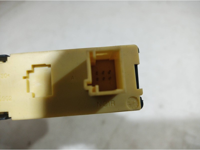 Recambio de motor elevalunas delantero derecho para peugeot 307 break/sw (s2) d-sign referencia OEM IAM 9681587180 9681587180 96