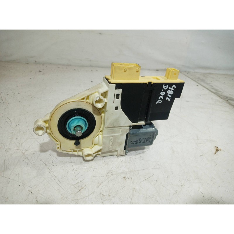 Recambio de motor elevalunas delantero derecho para peugeot 307 break/sw (s2) d-sign referencia OEM IAM 9681587180 9681587180 96