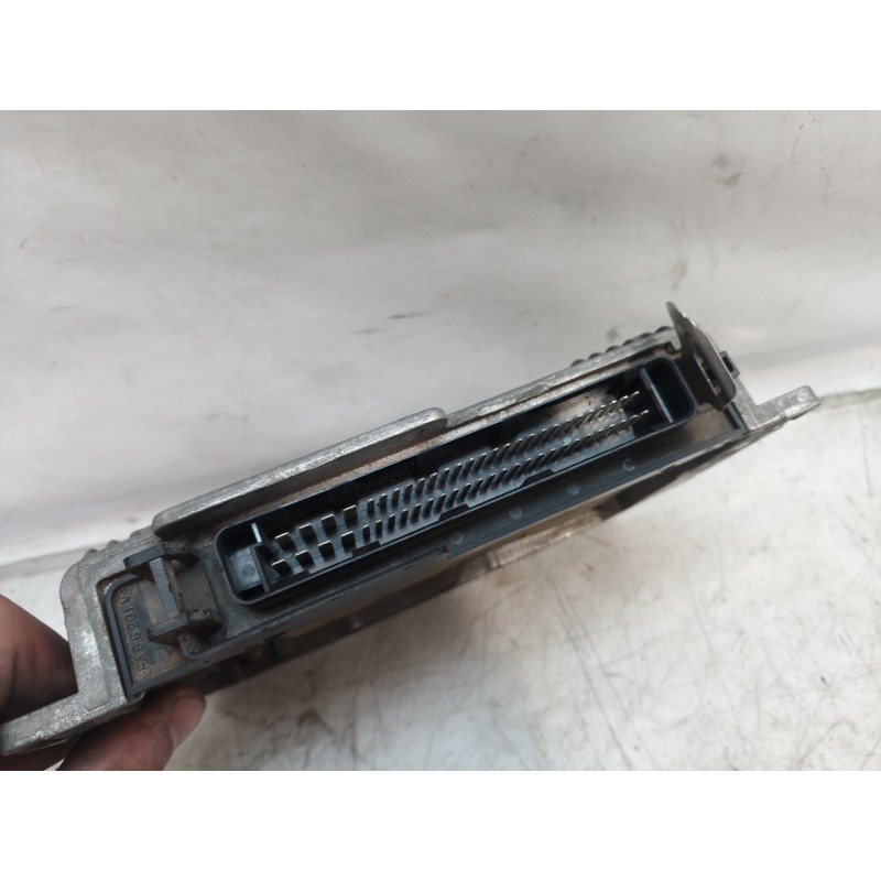 Recambio de centralita motor uce para renault megane i classic (la0) 1.6e rn referencia OEM IAM 7700105979 7700105979 S115300203