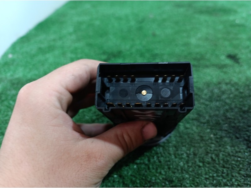 Recambio de mando luces para volkswagen passat berlina (3b2) comfortline referencia OEM IAM 1C0941531 1C0941531 04052030