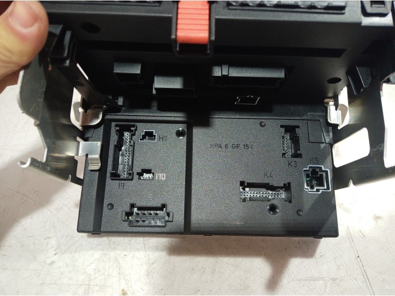 Recambio de caja reles / fusibles para mercedes-benz clase s (w221) berlina 500 l (221.171) referencia OEM IAM A2215402550 A2215