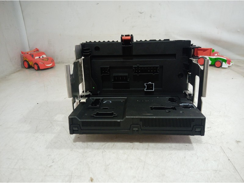 Recambio de caja reles / fusibles para mercedes-benz clase s (w221) berlina 500 l (221.171) referencia OEM IAM A2215402550 A2215