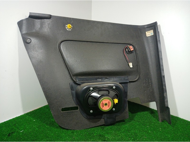 Recambio de guarnecido puerta trasera derecha para peugeot 306 cabriolet (s2) referencia OEM IAM    Recambio de guarnecido puerta trasera derecha para peugeot 306 cabriolet (s2) referencia OEM IAM