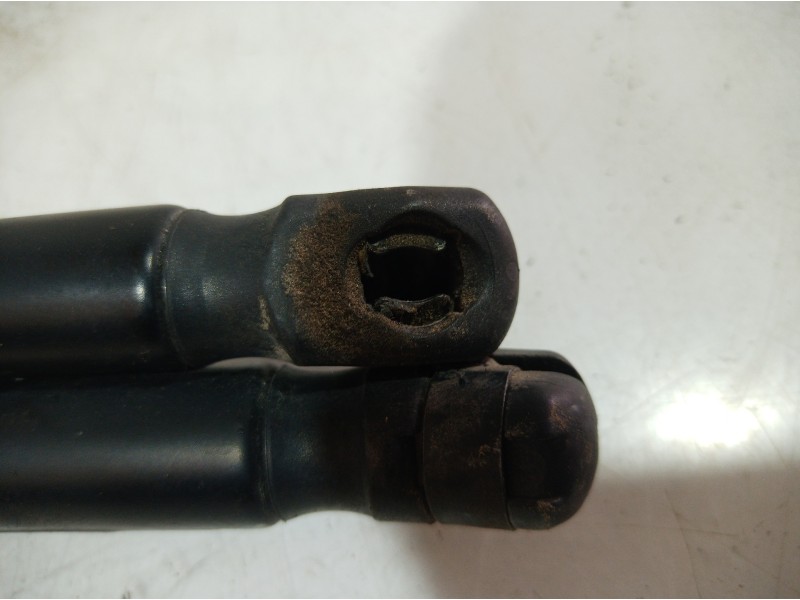 Recambio de amortiguadores maletero / porton para audi a3 (8p) 1.6 fsi ambiente referencia OEM IAM 8P4827552 8P4827552 8P4827552