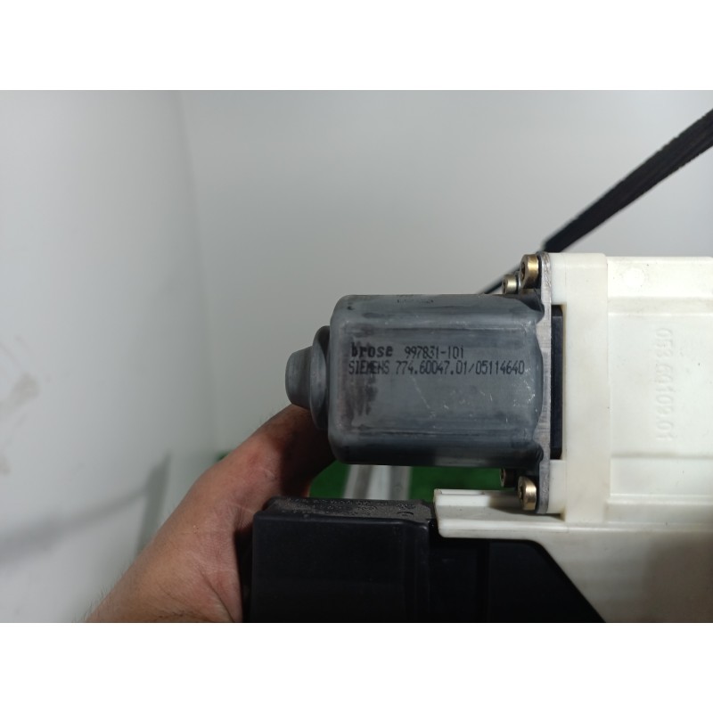 Recambio de elevalunas delantero derecho para citroën c4 coupe by loeb referencia OEM IAM 997831101 997831101 996388101