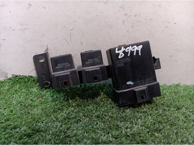 Recambio de caja reles / fusibles para chrysler stratus cabrio (jx) 2.0 le referencia OEM IAM M9200209 M9200209 M9200209