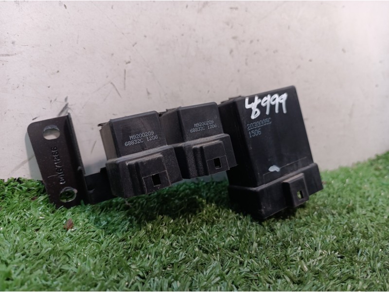 Recambio de caja reles / fusibles para chrysler stratus cabrio (jx) 2.0 le referencia OEM IAM M9200209 M9200209 M9200209