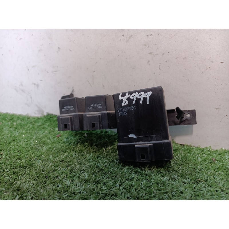 Recambio de caja reles / fusibles para chrysler stratus cabrio (jx) 2.0 le referencia OEM IAM M9200209 M9200209 M9200209