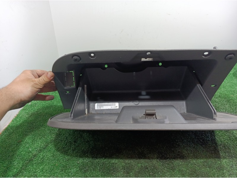 Recambio de guantera para seat ibiza sc (6j1) emoción referencia OEM IAM 6J1857103 6J1857103 6J1857095