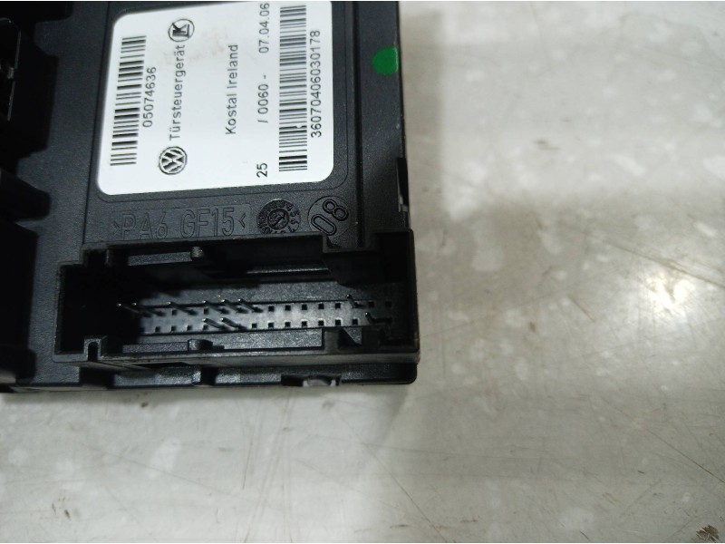 Recambio de motor elevalunas delantero derecho para audi a3 (8p) 1.6 fsi ambiente referencia OEM IAM 05074636 05074636 05074636