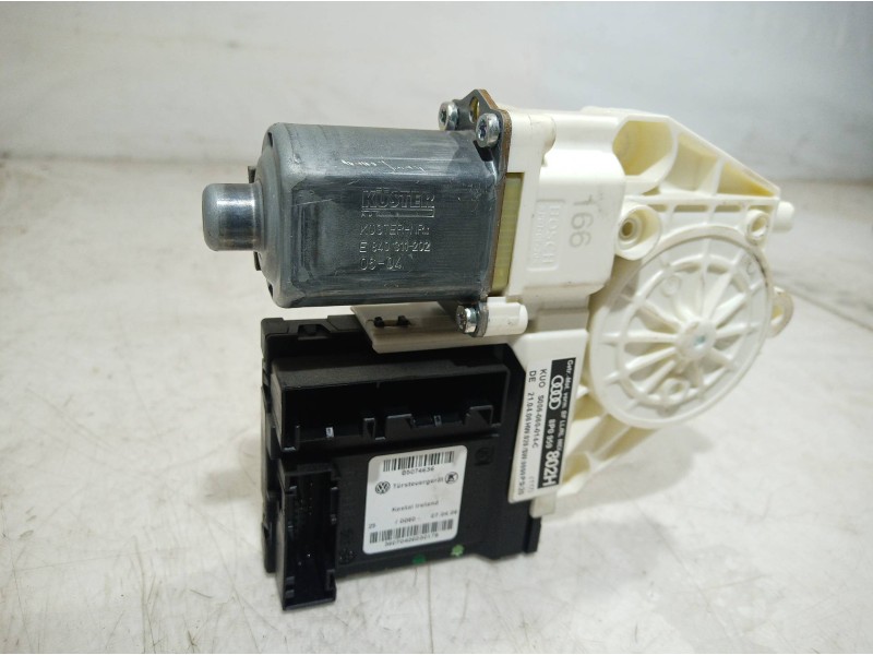 Recambio de motor elevalunas delantero derecho para audi a3 (8p) 1.6 fsi ambiente referencia OEM IAM 05074636 05074636 05074636