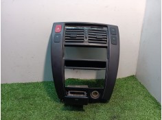 Recambio de moldura consola central delantera para hyundai tucson (jm) 2,0 classic 4x2 referencia OEM IAM U026323800 U026323800 