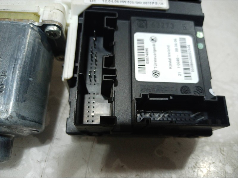 Recambio de motor elevalunas trasero derecho para audi a3 (8p) 1.6 fsi ambiente referencia OEM IAM 8P4959 8P4959 8P4959