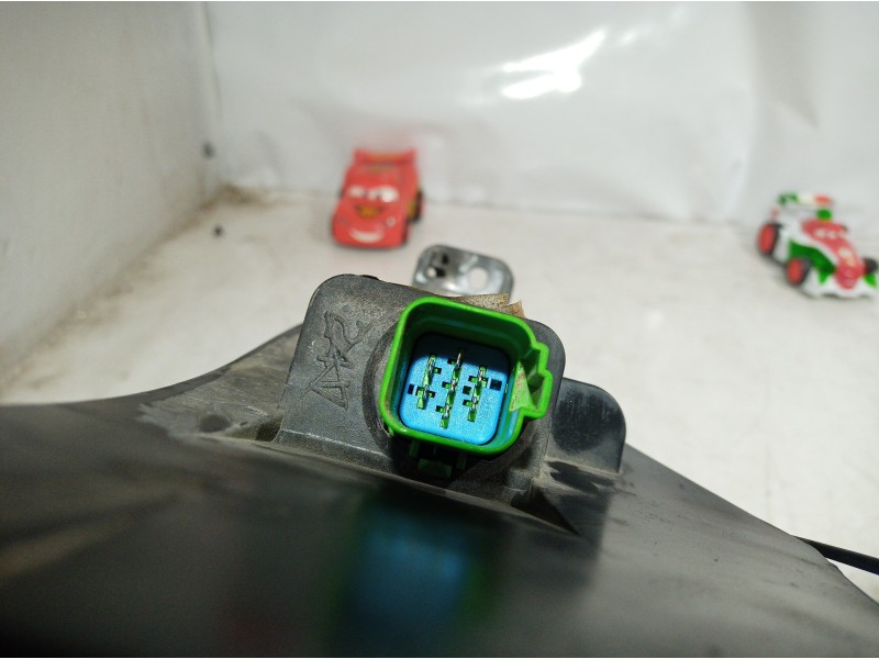 Recambio de faro derecho para ford fiesta (cbk) ambiente referencia OEM IAM 2S6X13W029AJ 2S6X13W029AJ 2S6X13W029AJ