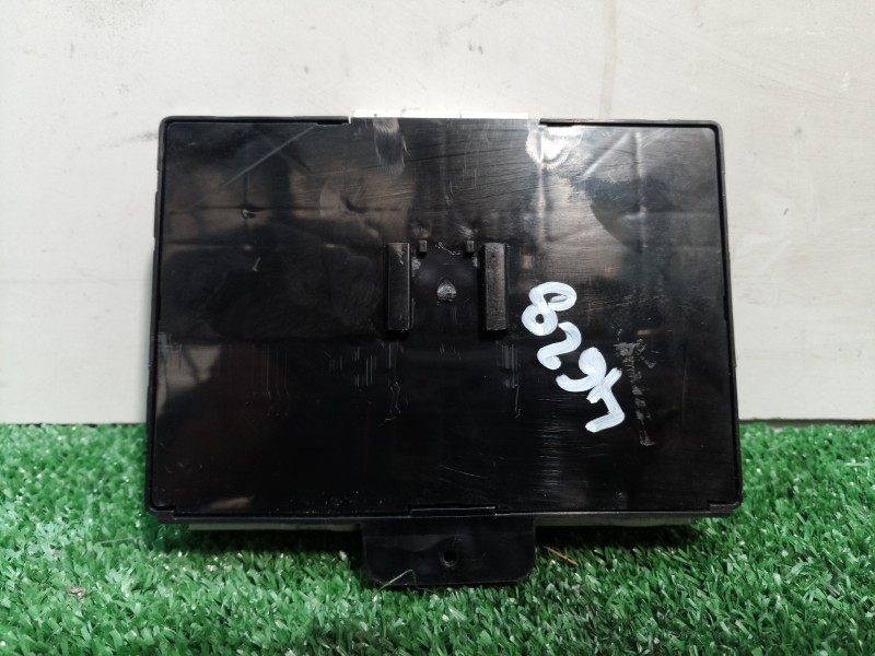 Recambio de modulo confort para mazda 5 berl. (cr) 2.0 active+ referencia OEM IAM CD8567560A CD8567560A CD8567560A