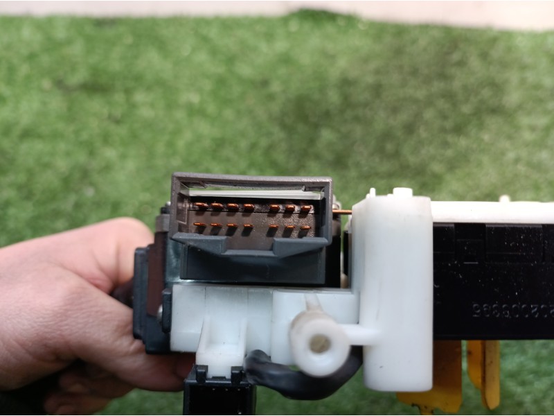 Recambio de mando multifuncion para hyundai tucson (jm) 2,0 classic 4x2 referencia OEM IAM 202003393 202003393 202003395