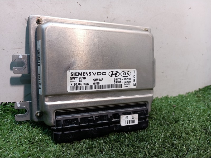 Recambio de centralita motor uce para hyundai tucson (jm) 2,0 classic 4x2 referencia OEM IAM 5WY1959B SIMK43 3918123230