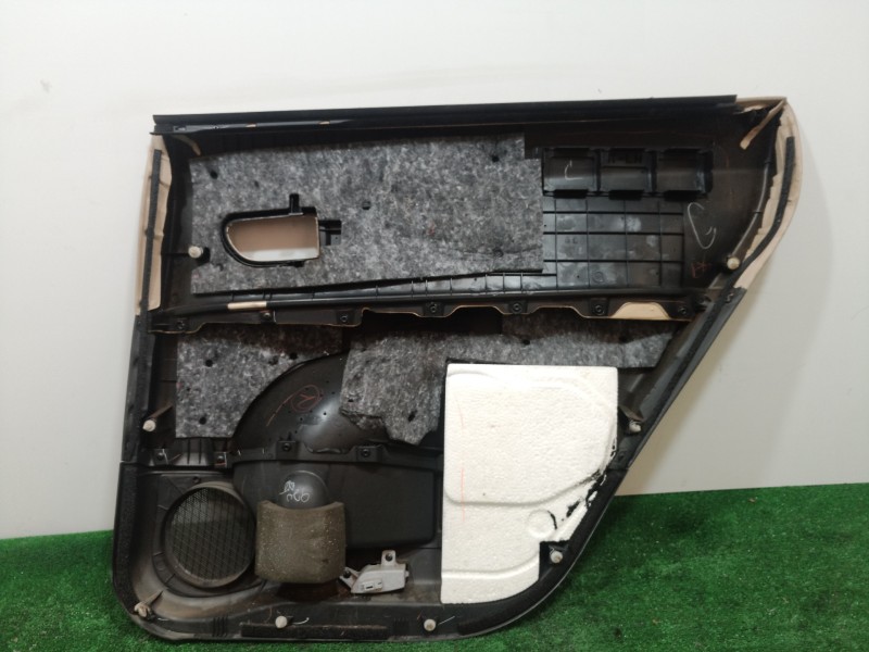 Recambio de guarnecido puerta trasera izquierda para subaru tribeca b9 limited referencia OEM IAM 94263XA03A 94263XA03A 94263XA0