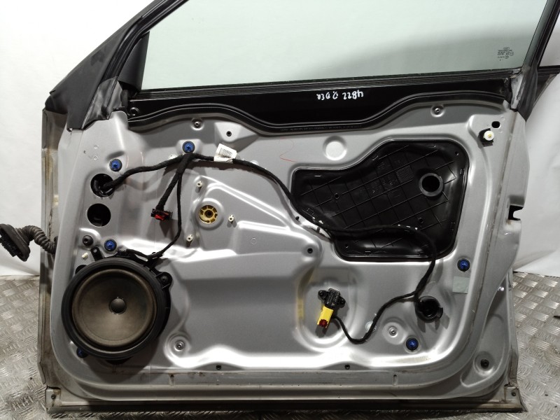 Recambio de puerta delantera derecha para audi a3 (8p) 1.6 fsi ambiente referencia OEM IAM   