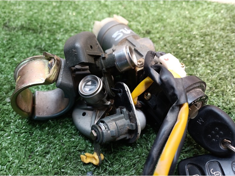 Recambio de conmutador de arranque para hyundai tucson (jm) 2,0 classic 4x2 referencia OEM IAM   