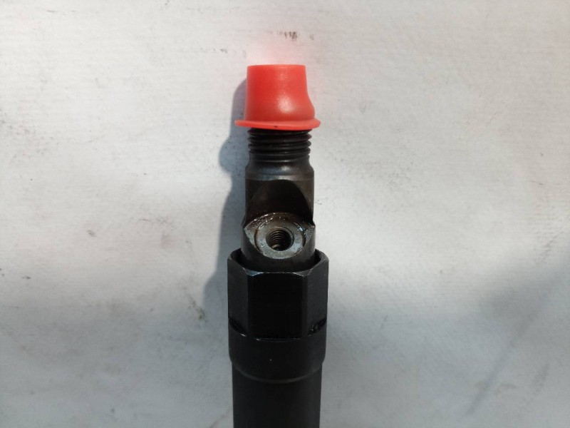 Recambio de inyector para ford mondeo berlina (ge) ambiente referencia OEM IAM 0432133801 0432133801 0432133801