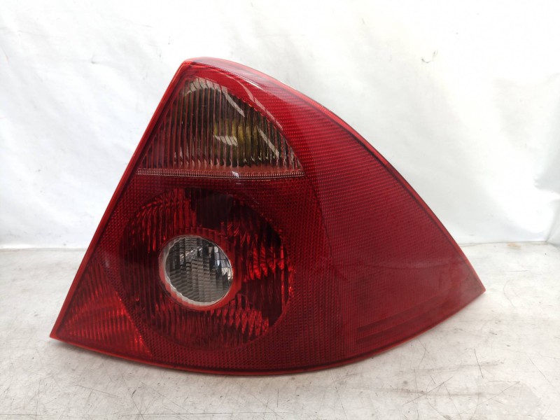 Recambio de piloto trasero derecho para ford mondeo berlina (ge) ambiente referencia OEM IAM   