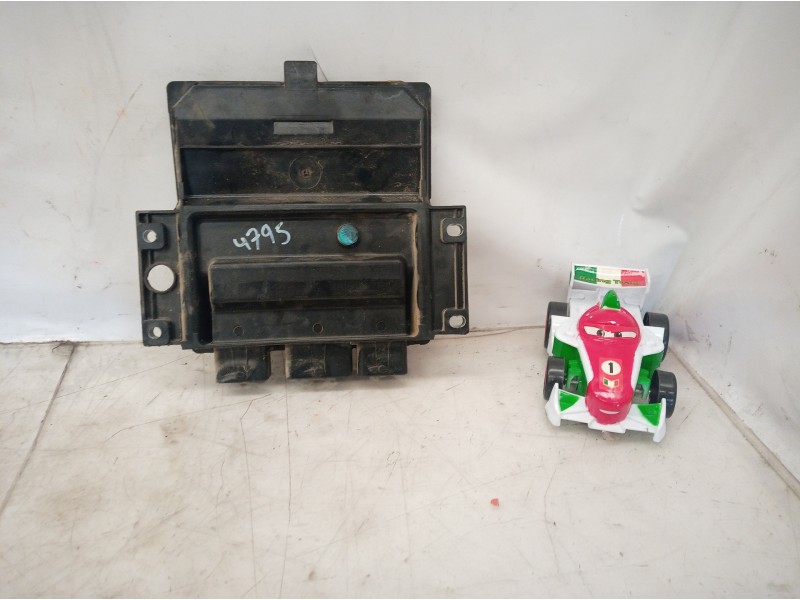 Recambio de centralita motor uce para renault scenic ii confort authentique referencia OEM IAM 8200334419 8200334419 8200334419