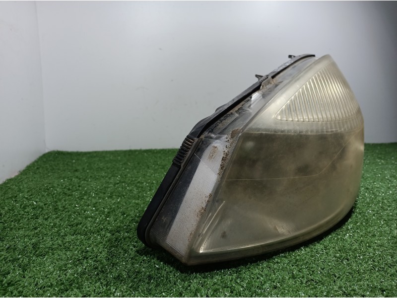 Recambio de faro izquierdo para renault scenic ii confort authentique referencia OEM IAM 15810300LI 15810300LI 15810300LI