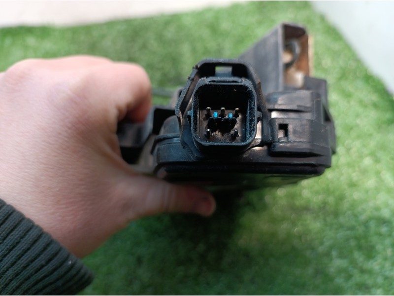 Recambio de cerradura puerta delantera izquierda para hyundai tucson (jm) 2,0 classic 4x2 referencia OEM IAM   