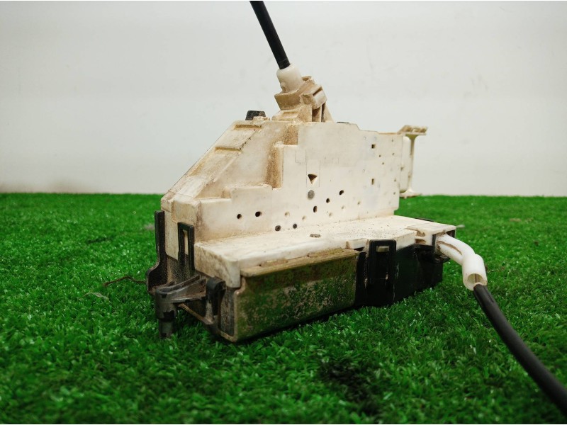 Recambio de cerradura puerta delantera derecha para citroën c4 coupe by loeb referencia OEM IAM   