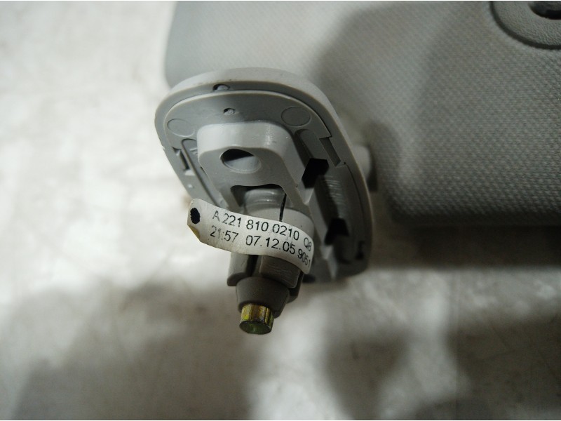 Recambio de parasol derecho para mercedes-benz clase s (w221) berlina 500 l (221.171) referencia OEM IAM A2218100210 A2218100210