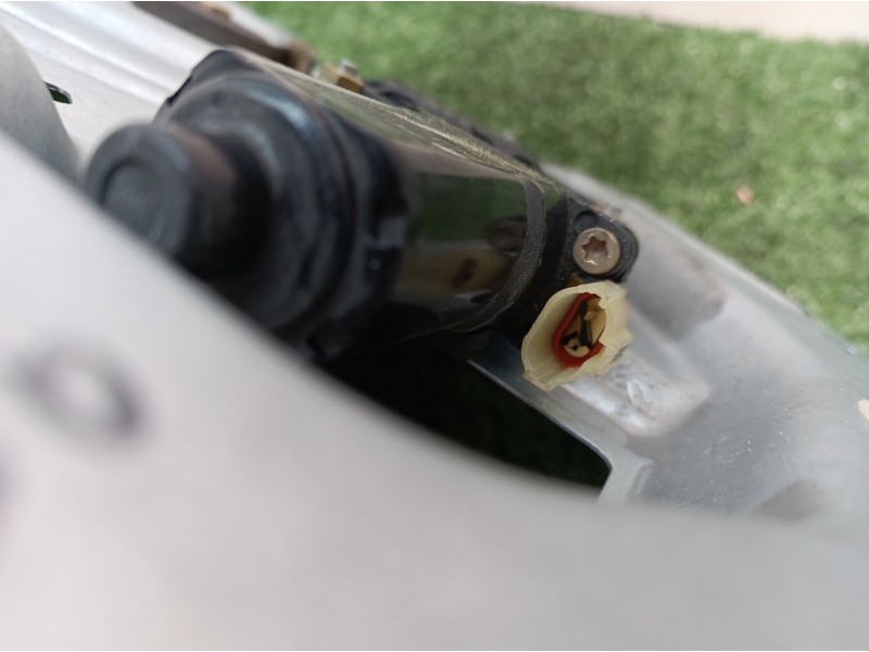 Recambio de elevalunas delantero derecho para hyundai tucson (jm) 2,0 classic 4x2 referencia OEM IAM 824802F010 824802F010 82480