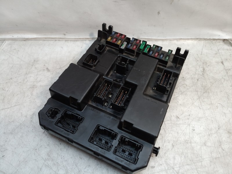 Recambio de caja reles / fusibles para peugeot 307 cc (s1) 2.0 referencia OEM IAM 9651196880 9651196880 9651196880