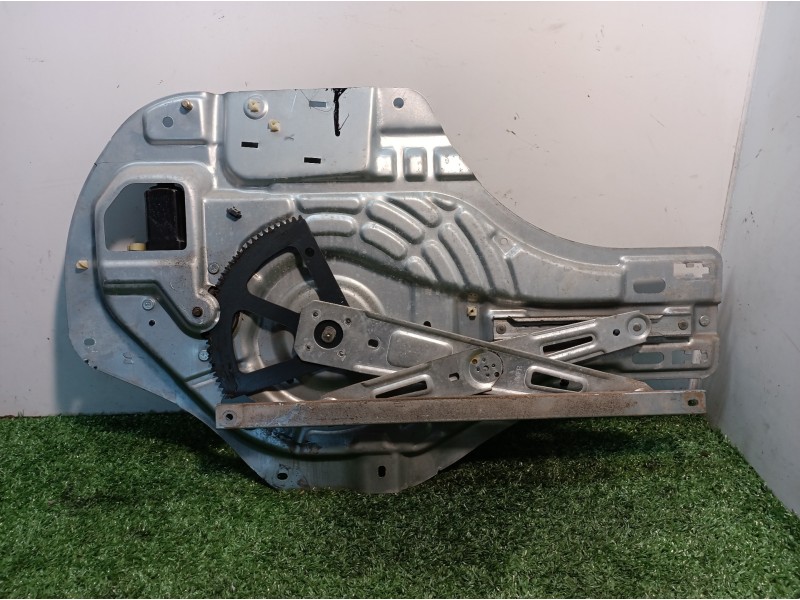 Recambio de elevalunas delantero izquierdo para hyundai tucson (jm) 2,0 classic 4x2 referencia OEM IAM 824702E010 824702E010 824