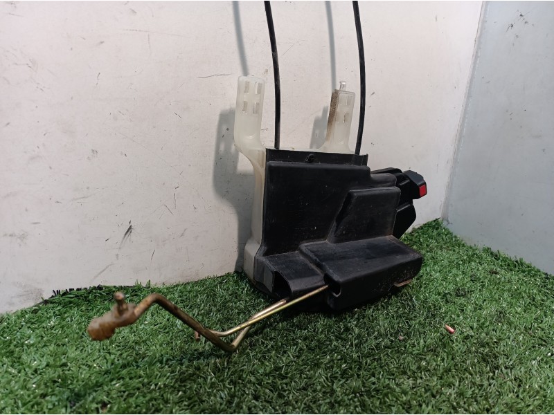 Recambio de cerradura puerta delantera derecha para hyundai tucson (jm) 2,0 classic 4x2 referencia OEM IAM   