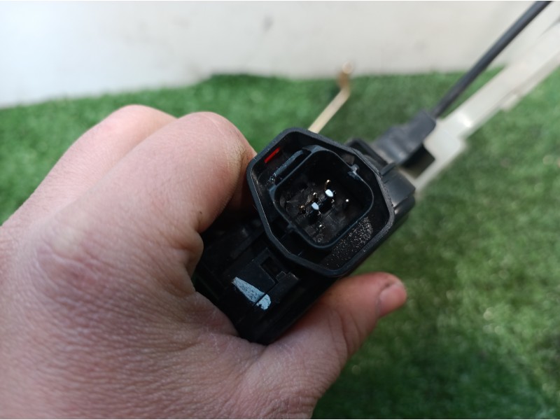 Recambio de cerradura puerta delantera derecha para hyundai tucson (jm) 2,0 classic 4x2 referencia OEM IAM   