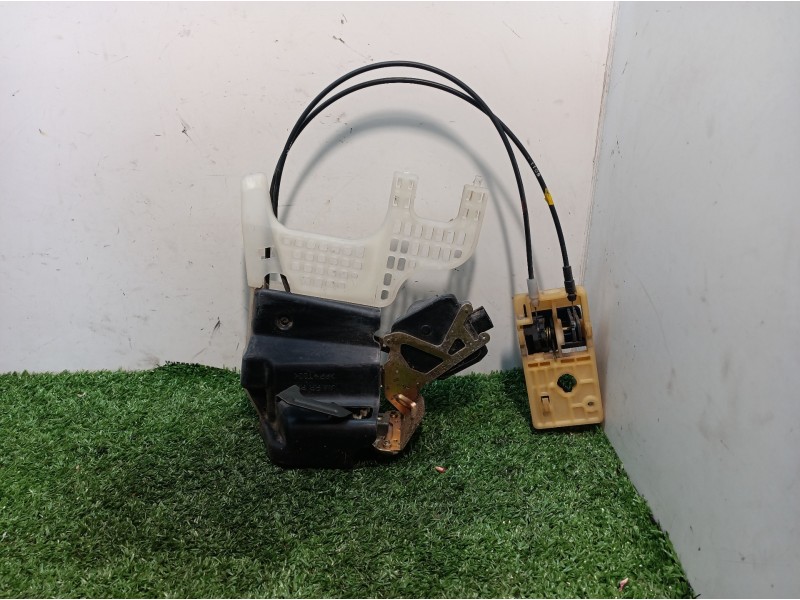 Recambio de cerradura puerta trasera derecha para hyundai tucson (jm) 2,0 classic 4x2 referencia OEM IAM   