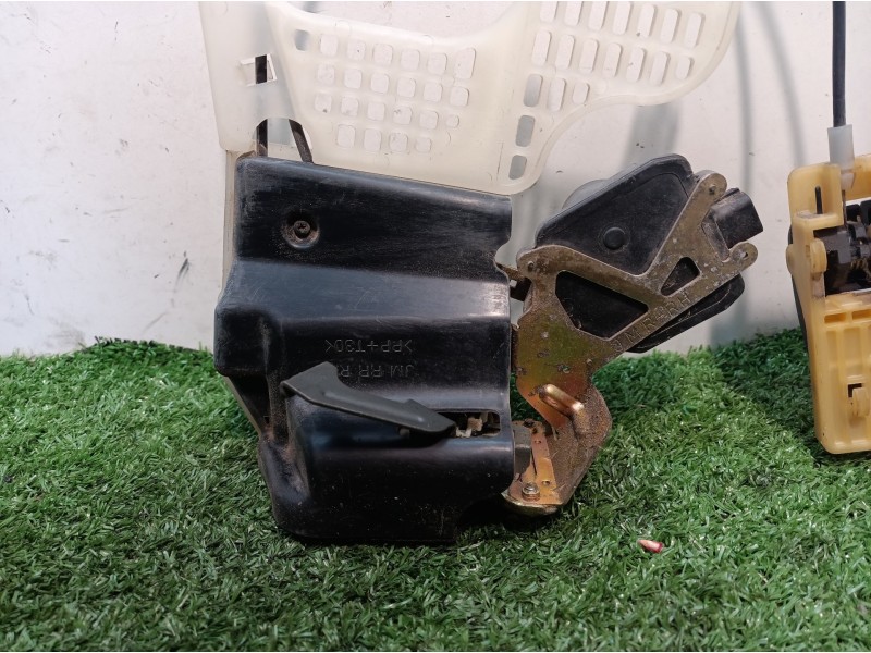 Recambio de cerradura puerta trasera derecha para hyundai tucson (jm) 2,0 classic 4x2 referencia OEM IAM   