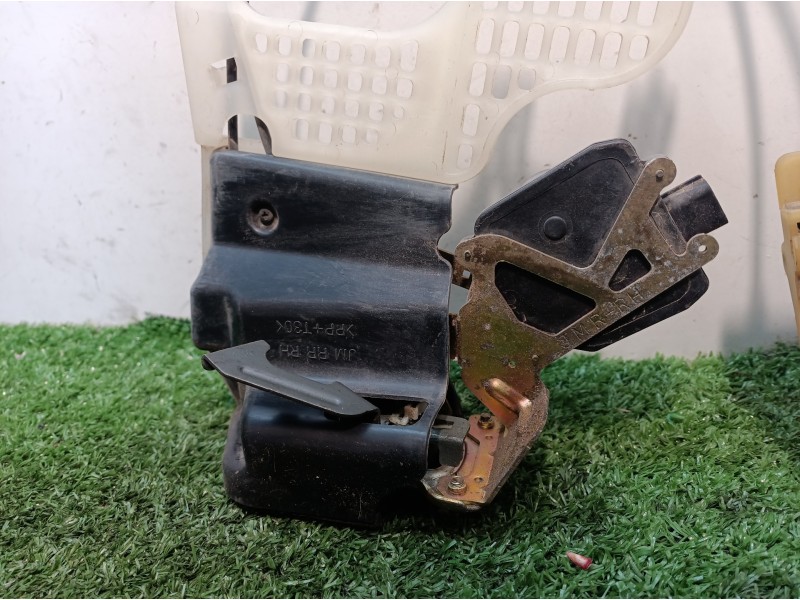 Recambio de cerradura puerta trasera derecha para hyundai tucson (jm) 2,0 classic 4x2 referencia OEM IAM   