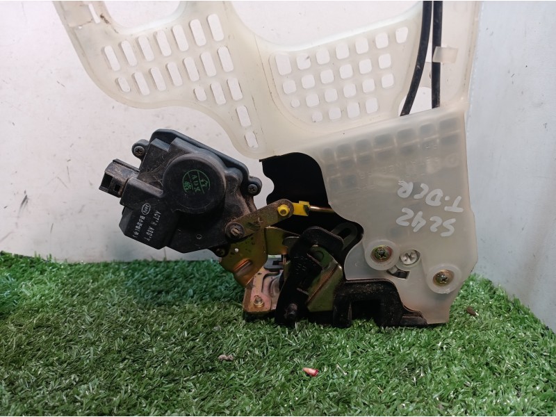 Recambio de cerradura puerta trasera derecha para hyundai tucson (jm) 2,0 classic 4x2 referencia OEM IAM   