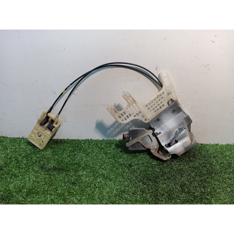 Recambio de cerradura puerta trasera izquierda para hyundai tucson (jm) 2,0 classic 4x2 referencia OEM IAM   