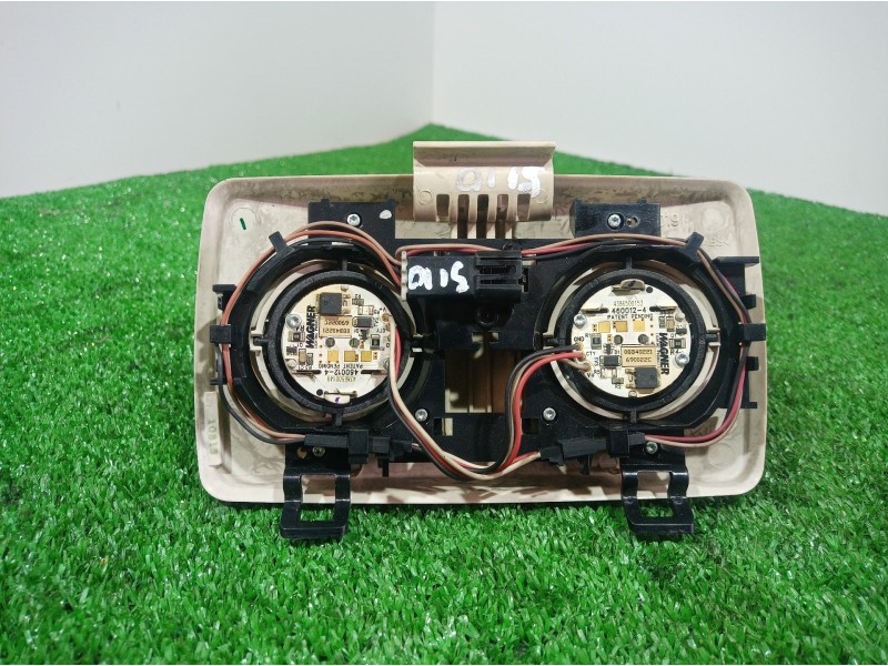 Recambio de luz interior para dodge journey sxt referencia OEM IAM   