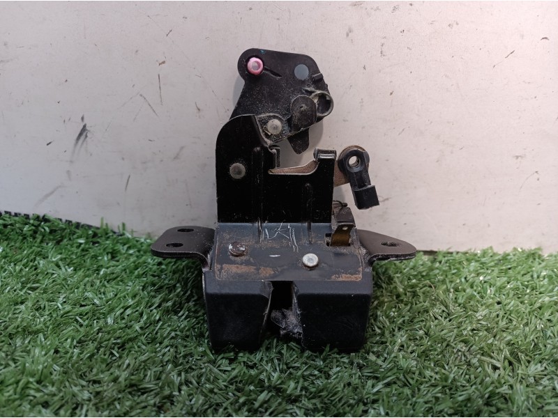 Recambio de cerradura maletero / porton para hyundai tucson (jm) 2,0 classic 4x2 referencia OEM IAM   