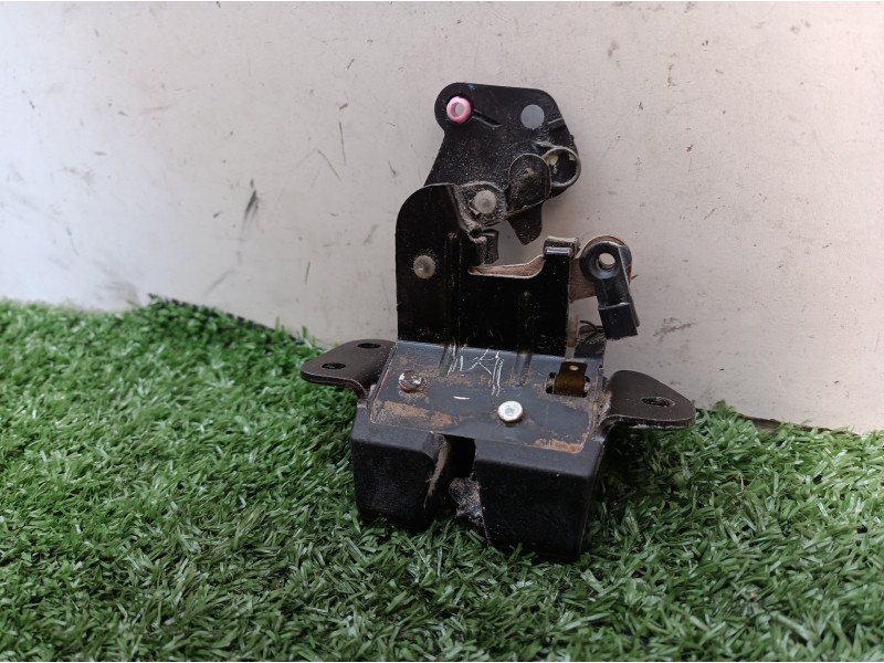 Recambio de cerradura maletero / porton para hyundai tucson (jm) 2,0 classic 4x2 referencia OEM IAM   