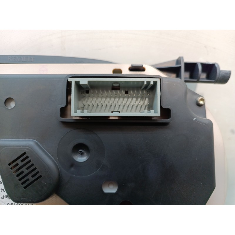 Recambio de cuadro instrumentos para renault clio ii fase ii (b/cb0) dynamique referencia OEM IAM P8200059776 P8200059776 P82000