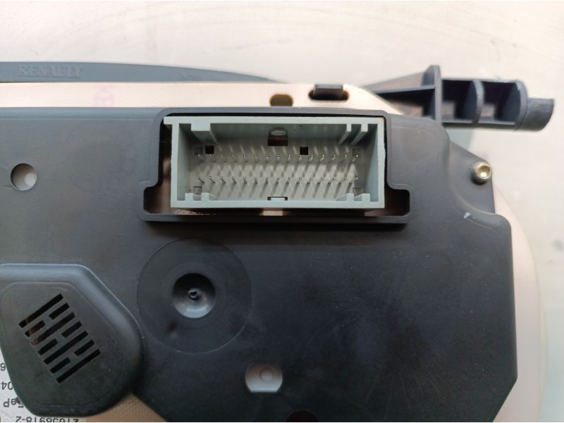 Recambio de cuadro instrumentos para renault clio ii fase ii (b/cb0) dynamique referencia OEM IAM P8200059776 P8200059776 P82000