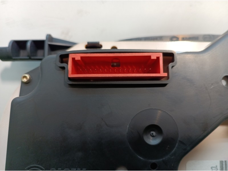 Recambio de cuadro instrumentos para renault clio ii fase ii (b/cb0) dynamique referencia OEM IAM P8200059776 P8200059776 P82000